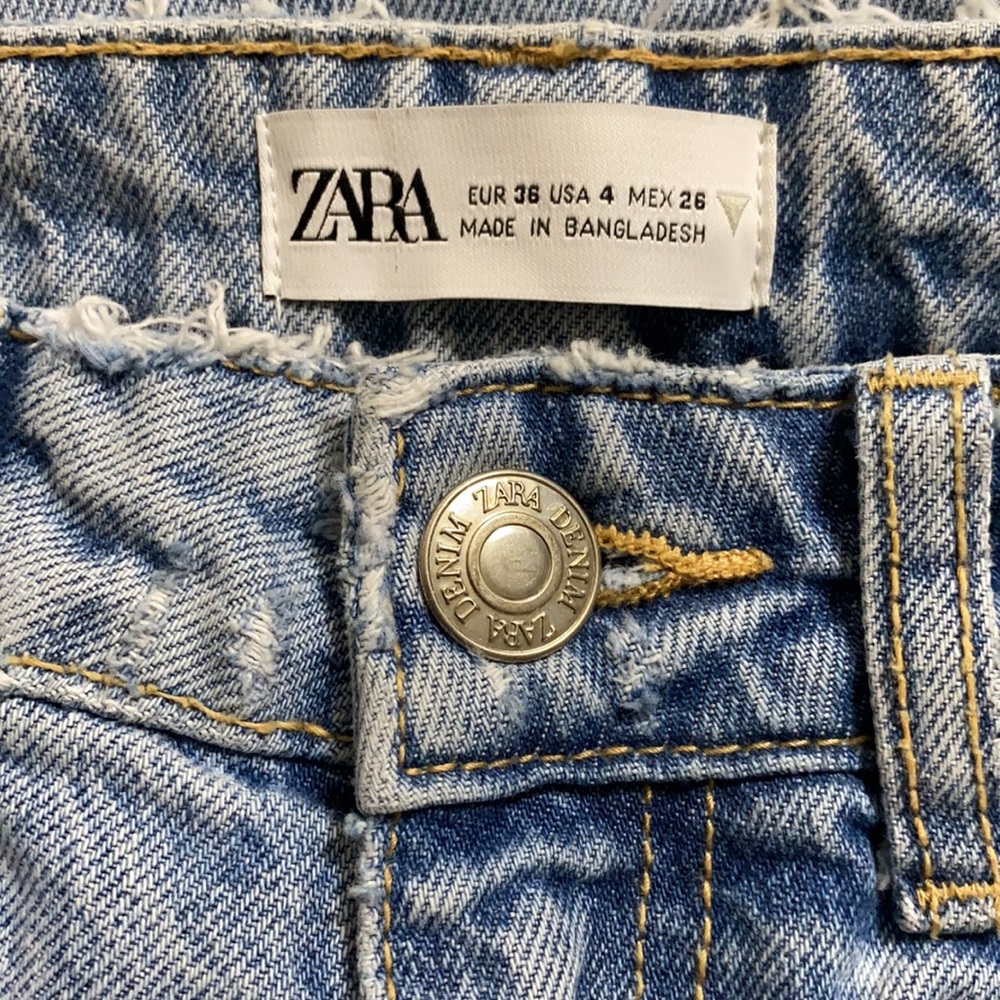 ZARA MOM JEAN